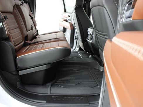 New 2026 GMC Sierra 3500 Denali Ultimate AWD/4WD image 25