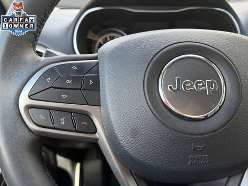Used 2021 Jeep Cherokee Limited w/ Mopar Interior Package AWD/4WD image 25