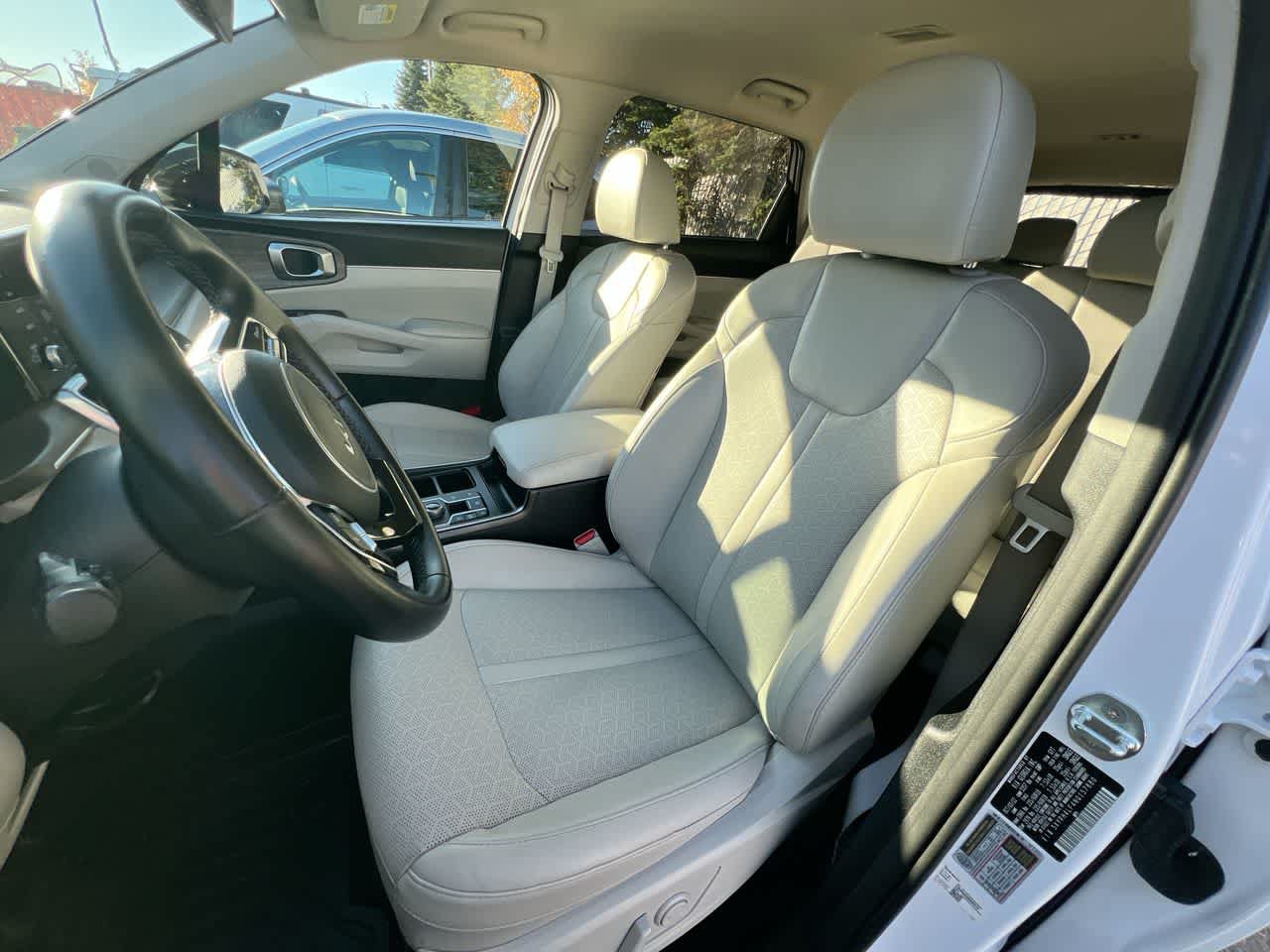 Used 2022 Kia Sorento EX FWD image 11