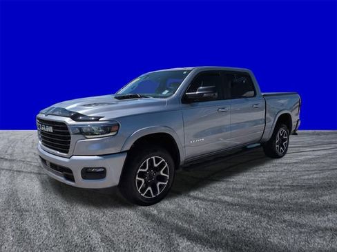 Used 2025 RAM 1500 Laramie w/ Sport Appearance Package AWD/4WD image 8