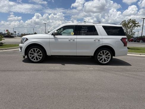 Used 2018 Ford Expedition Platinum AWD/4WD image 4
