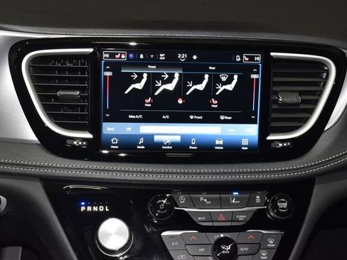 New 2026 Chrysler Pacifica Select FWD image 15