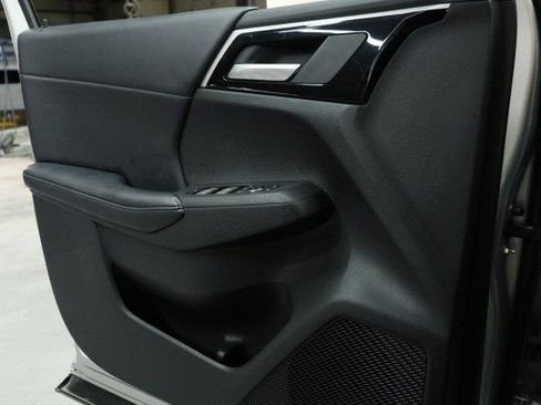 Used 2024 Mitsubishi Outlander SE FWD image 19