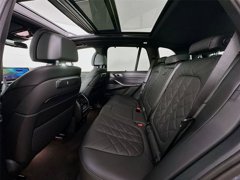 New 2026 BMW X5 xDrive50e w/ Executive Package image 25