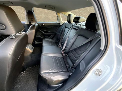 Used 2022 Volkswagen Jetta SEL image 24