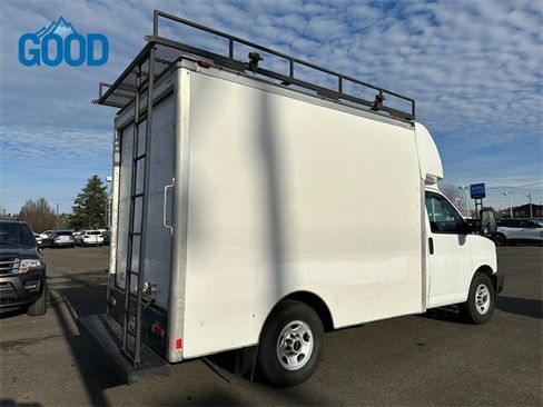 Used 2017 GMC Savana 3500 image 20