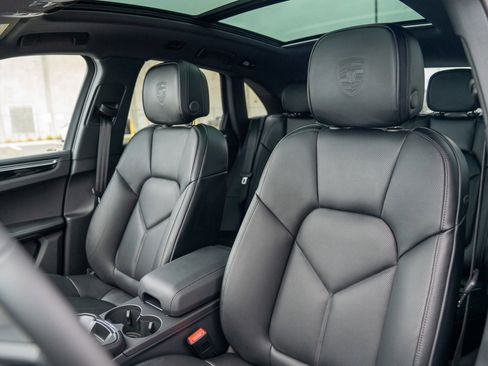 New 2026 Porsche Macan S image 5