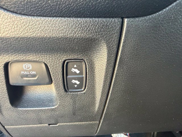 Used 2019 RAM 1500 Laramie AWD/4WD image 17