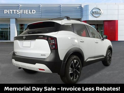 New 2026 Nissan Kicks SV w/ SV Premium Package AWD/4WD image 3