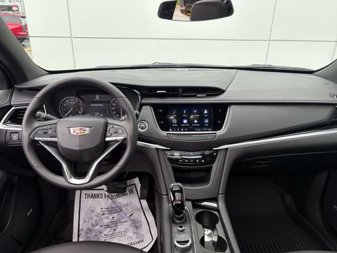 Certified 2024 Cadillac XT6 Luxury w/ LPO, Floor Liner Package AWD/4WD image 22
