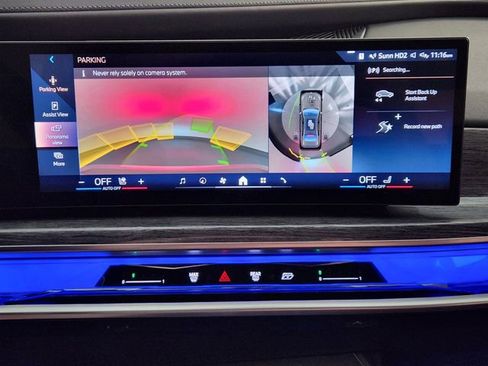 Used 2025 BMW 750e xDrive 750e xDrive w/ Executive Package image 18