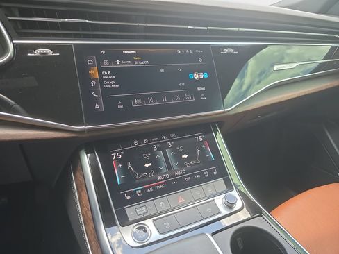 Used 2024 Audi Q8 Premium Plus w/ Premium Plus Package AWD/4WD image 19