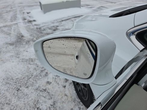 Used 2022 Chrysler Pacifica Touring-L image 38