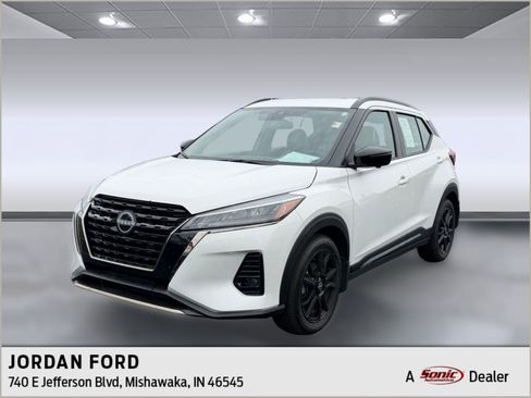 Used 2024 Nissan Kicks SR w/ SR Premium Package FWD image 1