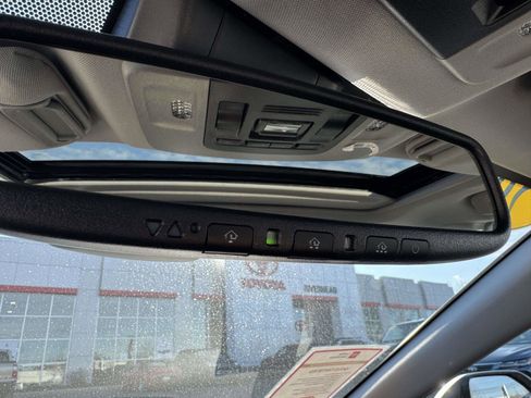 Certified 2021 Toyota Camry SE image 38