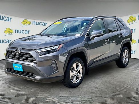 Used 2022 Toyota RAV4 XLE w/ Convenience Package AWD/4WD image 3