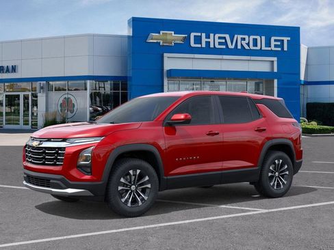 New 2026 Chevrolet Equinox LT image 2