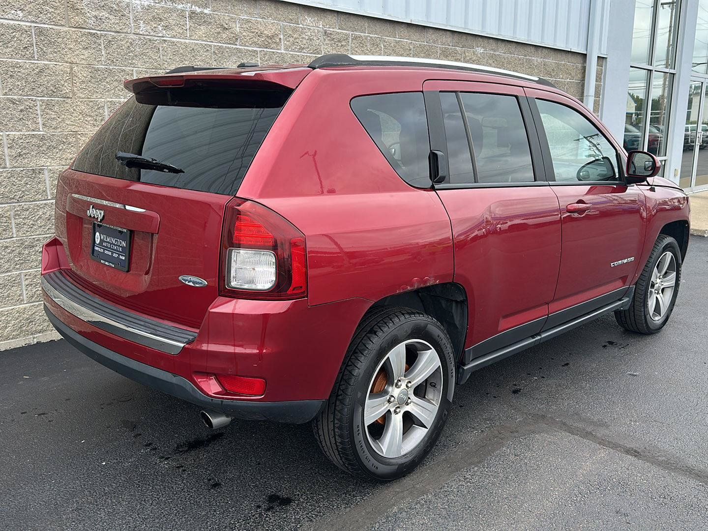 Used 2017 Jeep Compass High Altitude FWD image 2