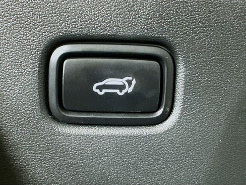 Used 2024 Kia EV6 Wind RWD image 29