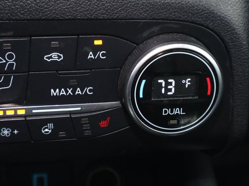 Used 2020 Ford Escape Titanium AWD/4WD image 29
