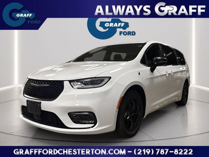Used 2024 Chrysler Pacifica Limited