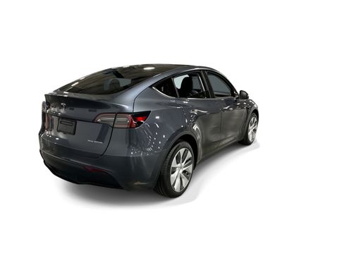 Certified 2023 Tesla Model Y Long Range AWD/4WD image 6
