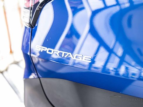 Used 2023 Kia Sportage EX image 13