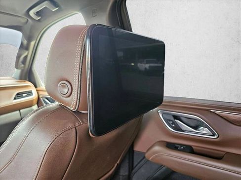 Used 2021 Chevrolet Tahoe High Country AWD/4WD image 18