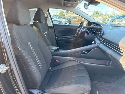 Used 2021 Hyundai Elantra SEL w/ Convenience Package image 11