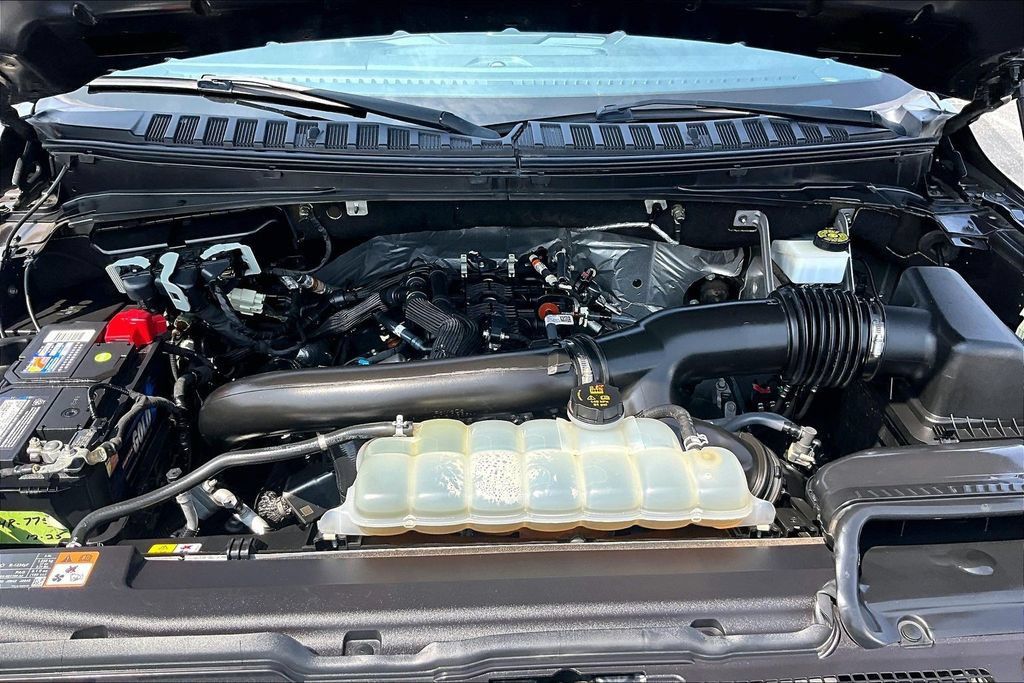 Used 2022 Ford Expedition Max Platinum AWD/4WD image 9
