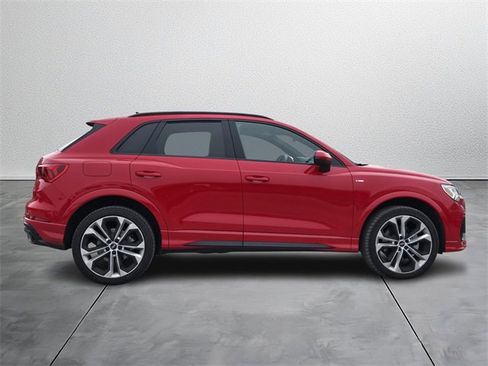Used 2022 Audi Q3 2.0T Premium Plus image 5