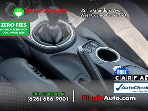 Used 2009 Nissan 370Z Touring RWD image 12
