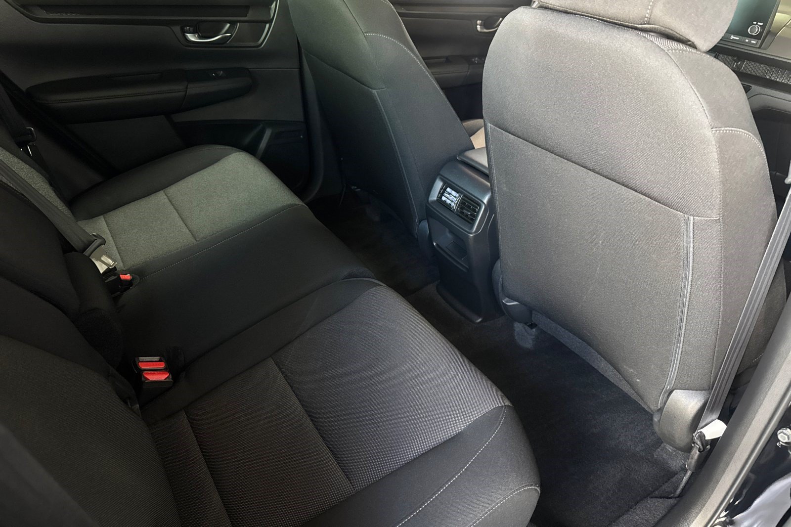 Used 2024 Honda CR-V LX image 33