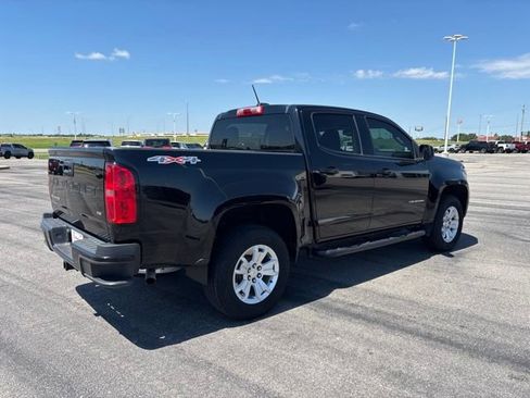 Used 2022 Chevrolet Colorado LT AWD/4WD image 5