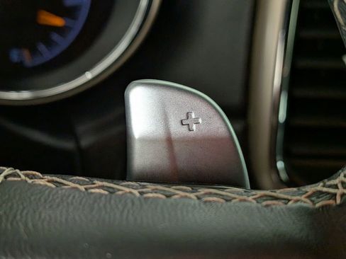 Used 2016 Jeep Grand Cherokee Limited image 24