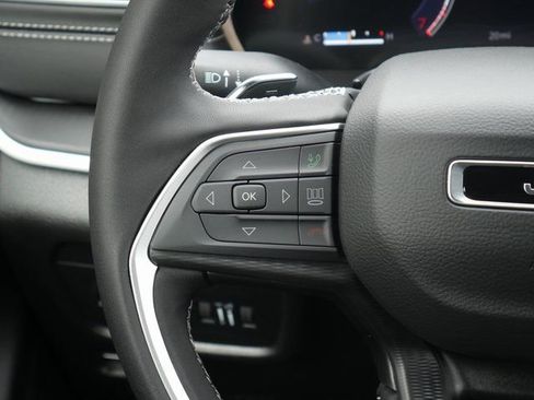 New 2025 Jeep Grand Cherokee L Altitude AWD/4WD image 19