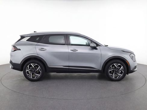 Used 2025 Kia Sportage LX FWD image 11