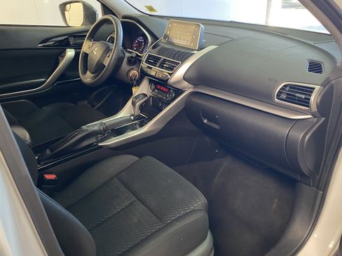 Used 2020 Mitsubishi Eclipse Cross LE FWD image 8