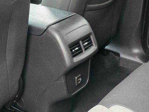 Used 2022 Chevrolet Equinox LS w/ LS Convenience Package image 18