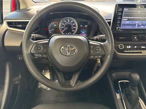 Certified 2021 Toyota Corolla LE image 18