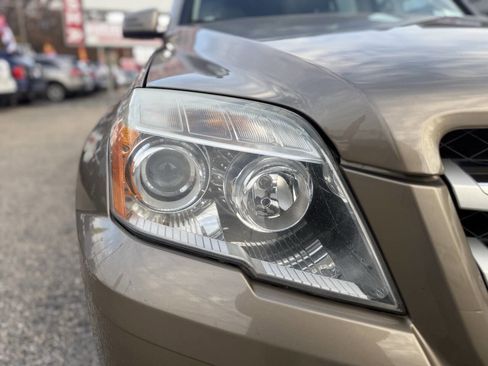 Used 2010 Mercedes-Benz GLK 350 4MATIC image 26