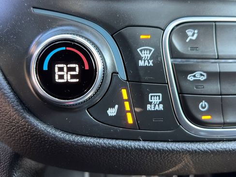 Used 2022 Chevrolet Equinox LT image 28