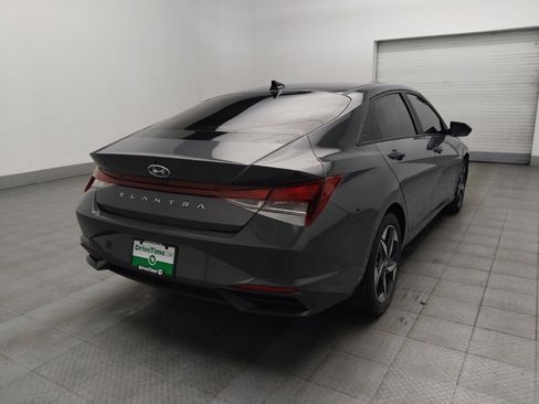 Used 2023 Hyundai Elantra SEL w/ Convenience Package image 9