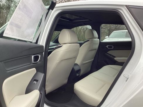 New 2025 Acura Integra A-Spec image 9