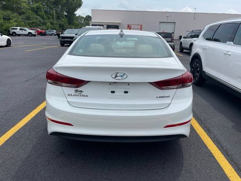 Used 2017 Hyundai Elantra Limited FWD image 3