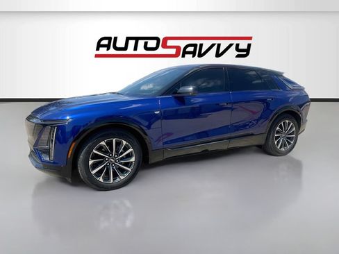 Used 2025 Cadillac Lyriq Sport AWD/4WD image 3