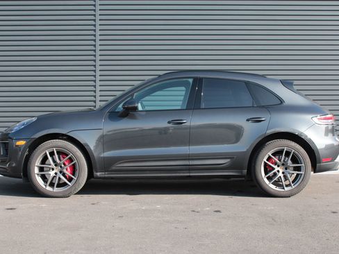 Used 2022 Porsche Macan S image 2
