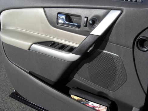 Used 2013 Ford Edge SEL image 20