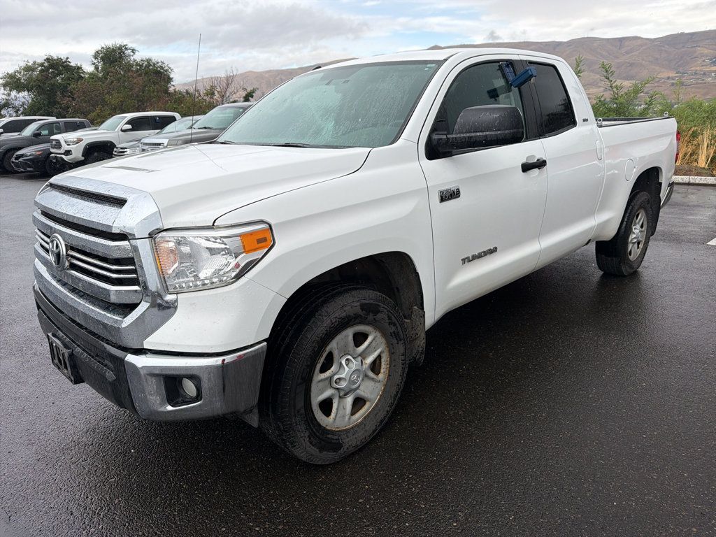 Used 2017 Toyota Tundra SR5 AWD/4WD image 12