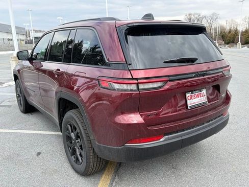 New 2026 Jeep Grand Cherokee Altitude image 5